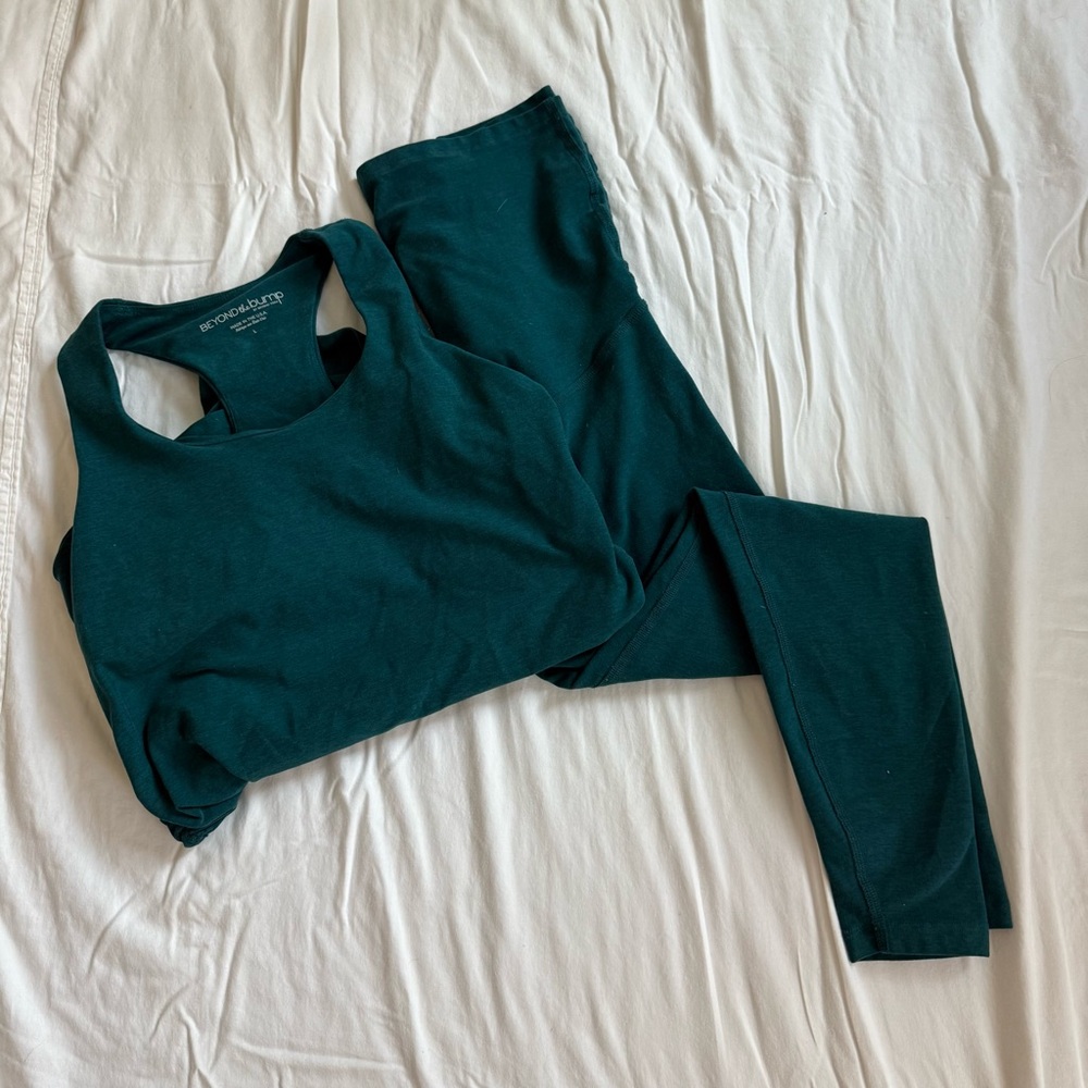 Beyond Yoga Dark Green Tank Top - Picture 3 of 3